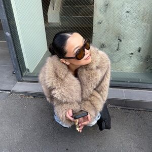 Meet your Posher, Jayde